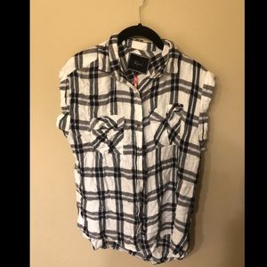 Rails: tank top button up